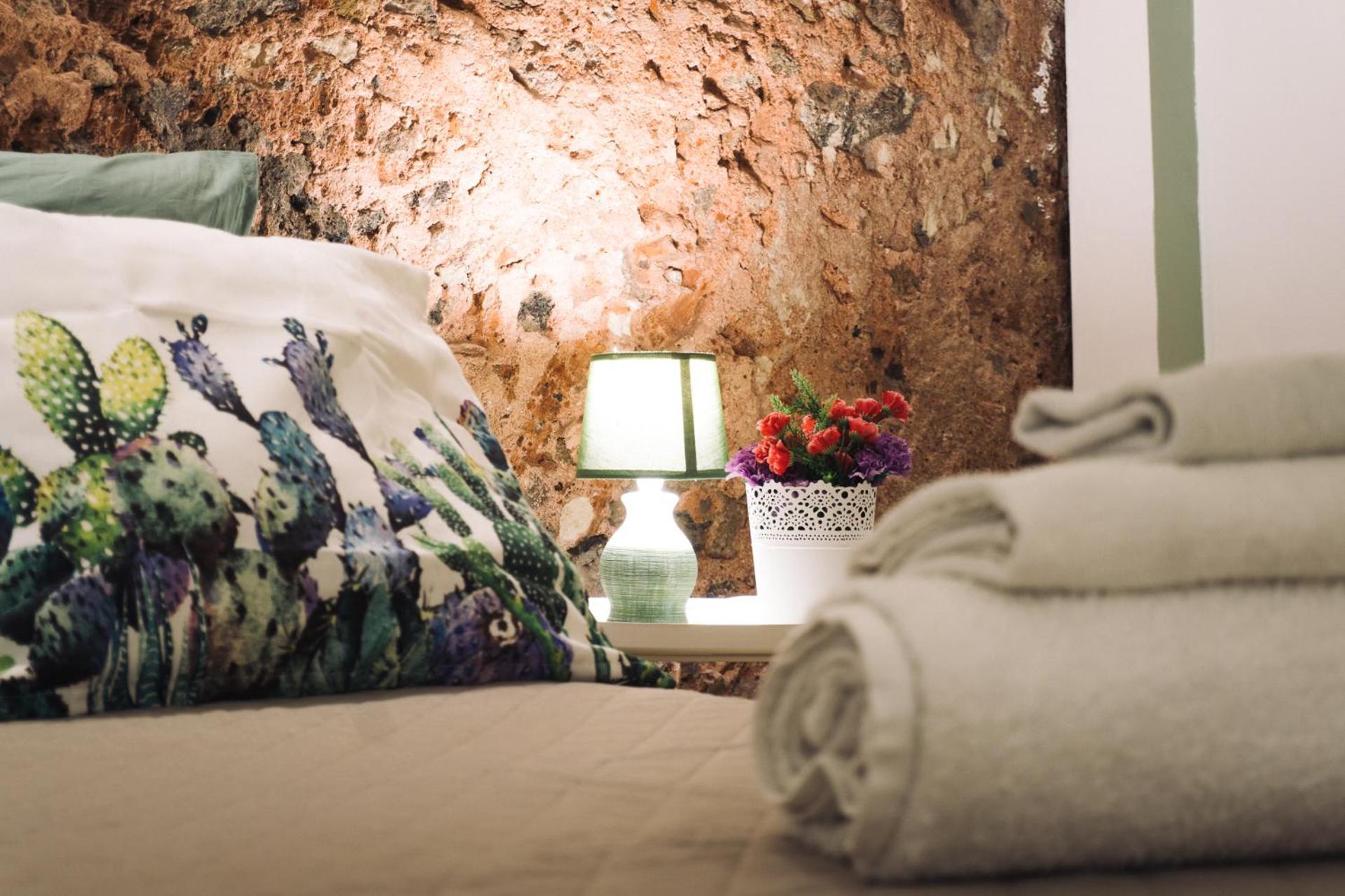 Апартаменты Dante House - By Holiday In The Ct Катания Экстерьер фото